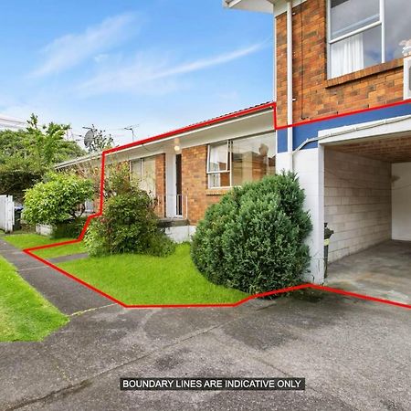 Bright Eden Park Two Bed Townhouse Private Parking Apartment Оукланд Екстериор снимка