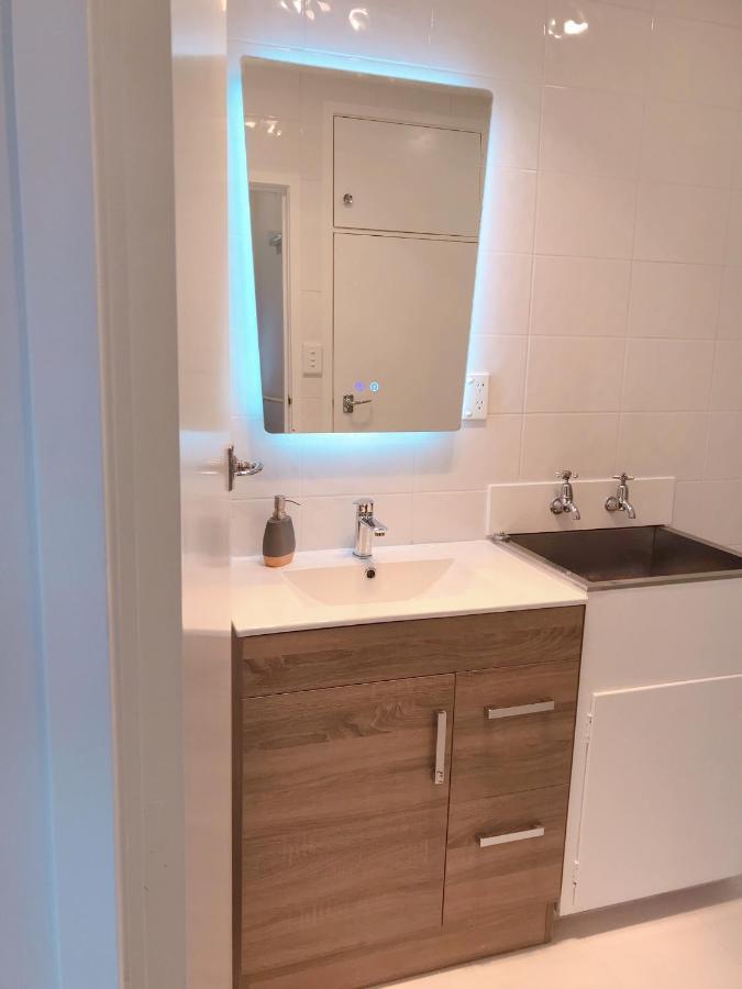 Bright Eden Park Two Bed Townhouse Private Parking Apartment Оукланд Екстериор снимка
